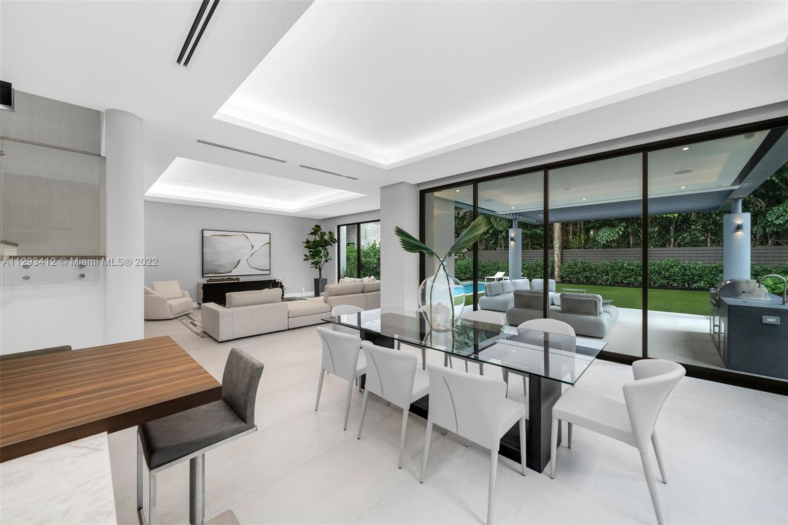 DOUGLAS CIRCLE - Residential