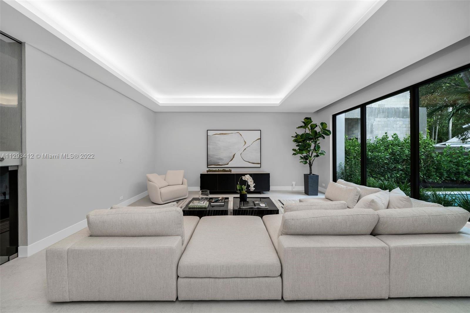 DOUGLAS CIRCLE - Residential