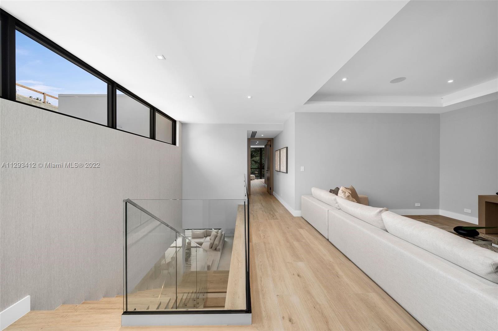 DOUGLAS CIRCLE - Residential