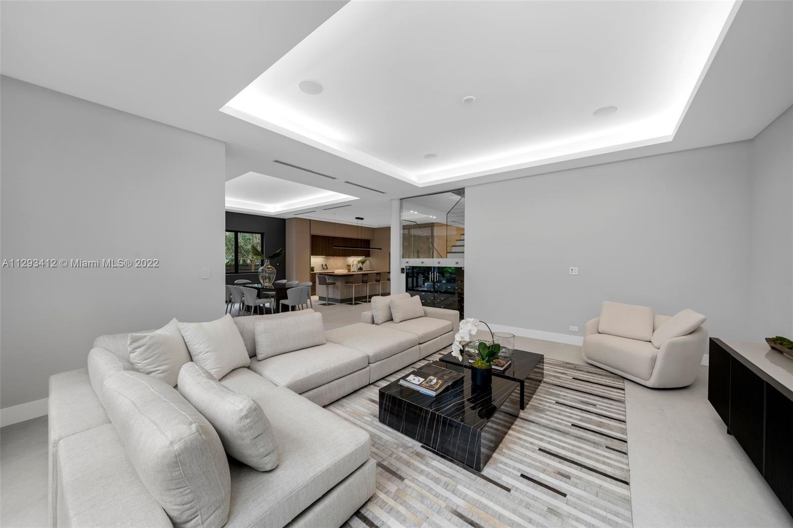 DOUGLAS CIRCLE - Residential