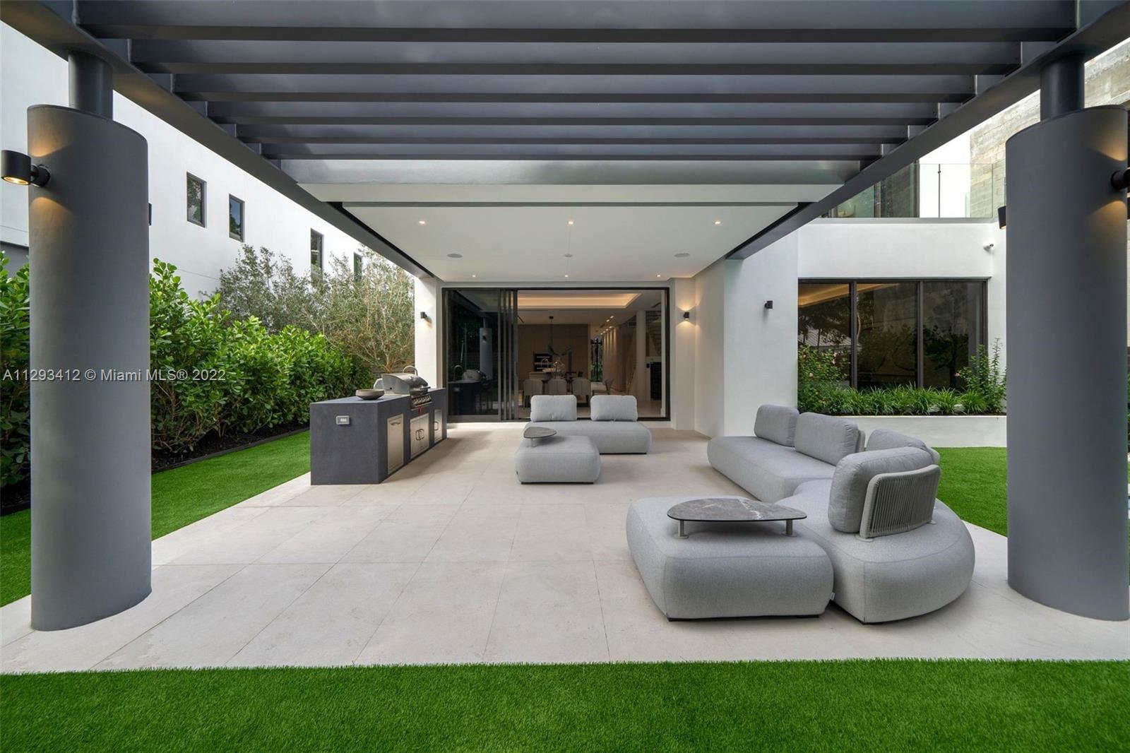 DOUGLAS CIRCLE - Residential