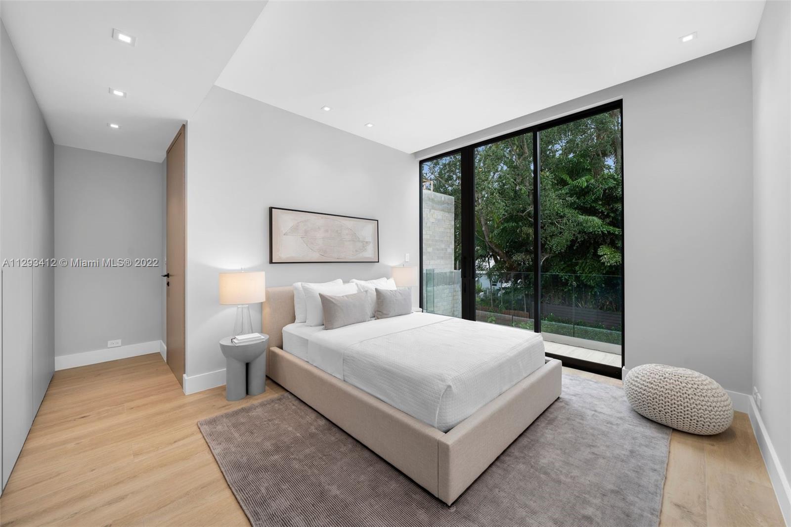 DOUGLAS CIRCLE - Residential