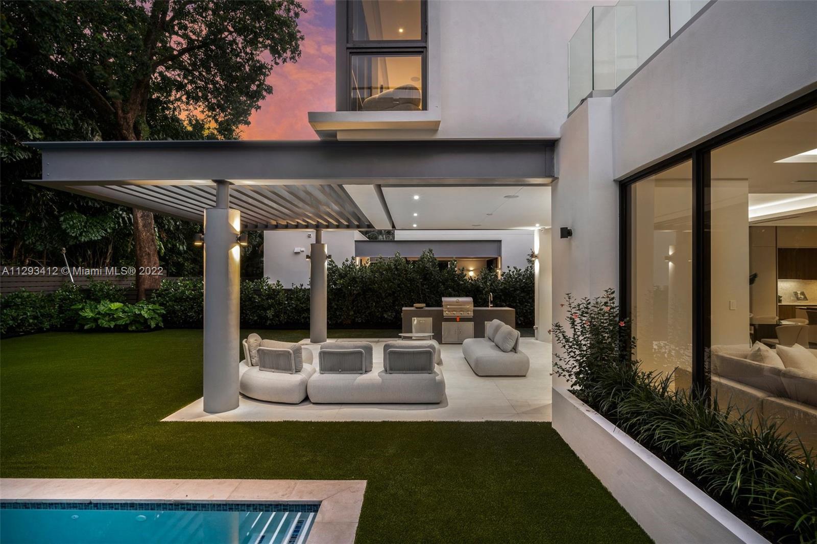 DOUGLAS CIRCLE - Residential