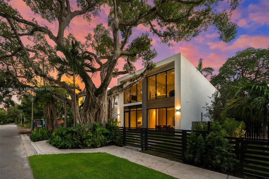 NEWLY COMPLETED HOME! Welcome to a brand new stunning home on a very quiet South Grove street. This beautiful modern home has over 4,200SF under A/C, 5 bedrooms (with the ability of adding a 6th bedroom, currently space is a open sitting area downstairs) and 6 full baths, and sits on a lot with over 7,500SF. This open floor plan connects the family room, kitchen, and living room providing you with an excellent entertainment area throughout the home. Enjoy your beautiful covered terrace and swimming pool surrounded by lush landscaping for full privacy. This home is in a prime location with easy walking distance to center Grove, restaurants, schools, and much more. Listing agent has financial interest in the property.