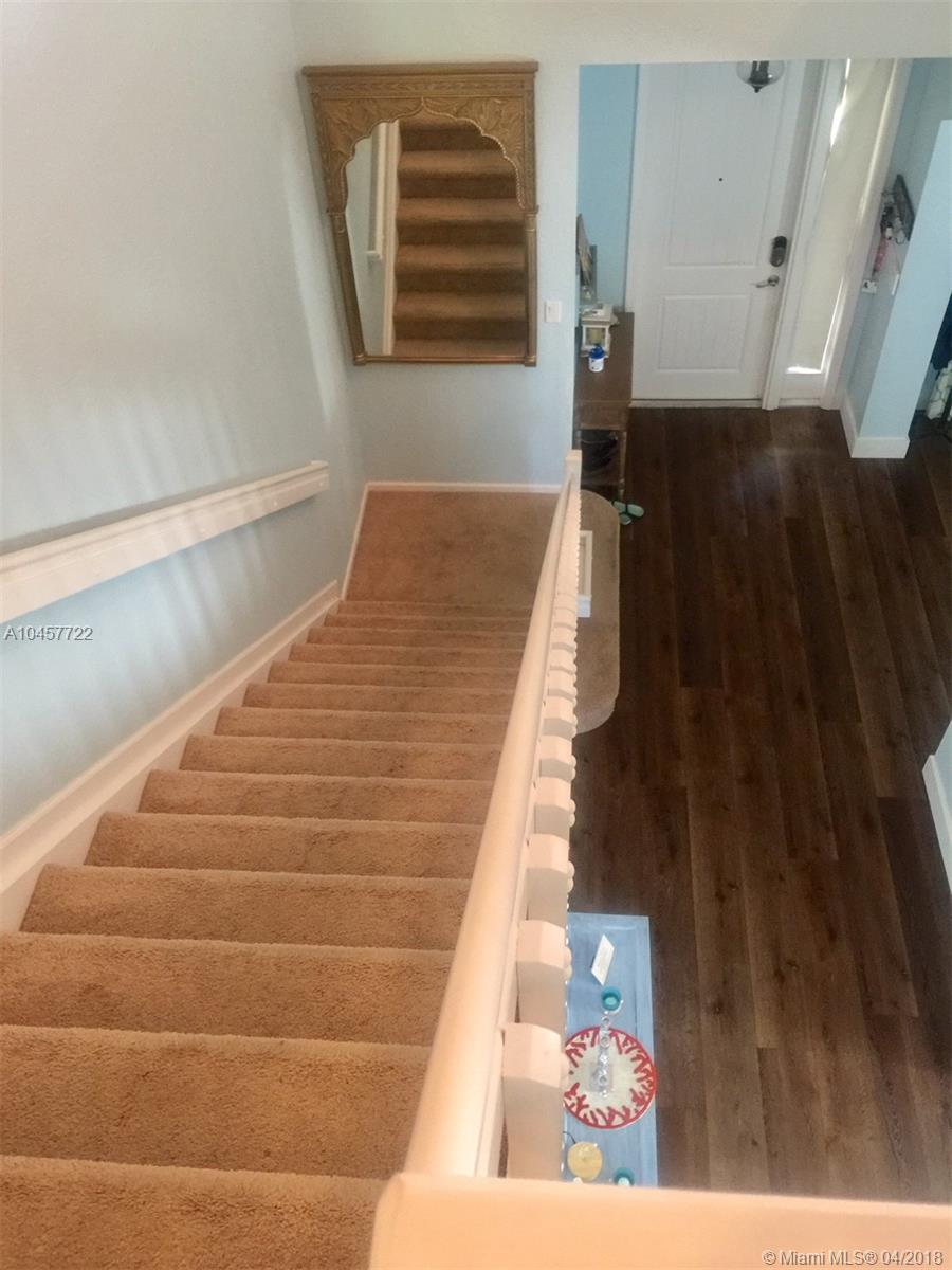 REDLAND REEF - Residential