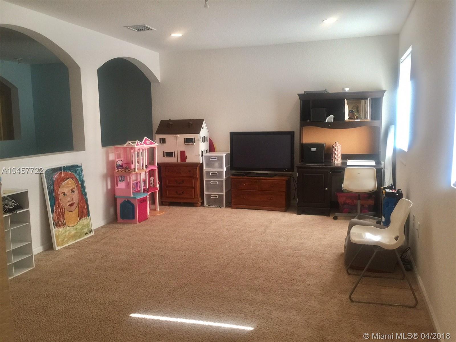 REDLAND REEF - Residential