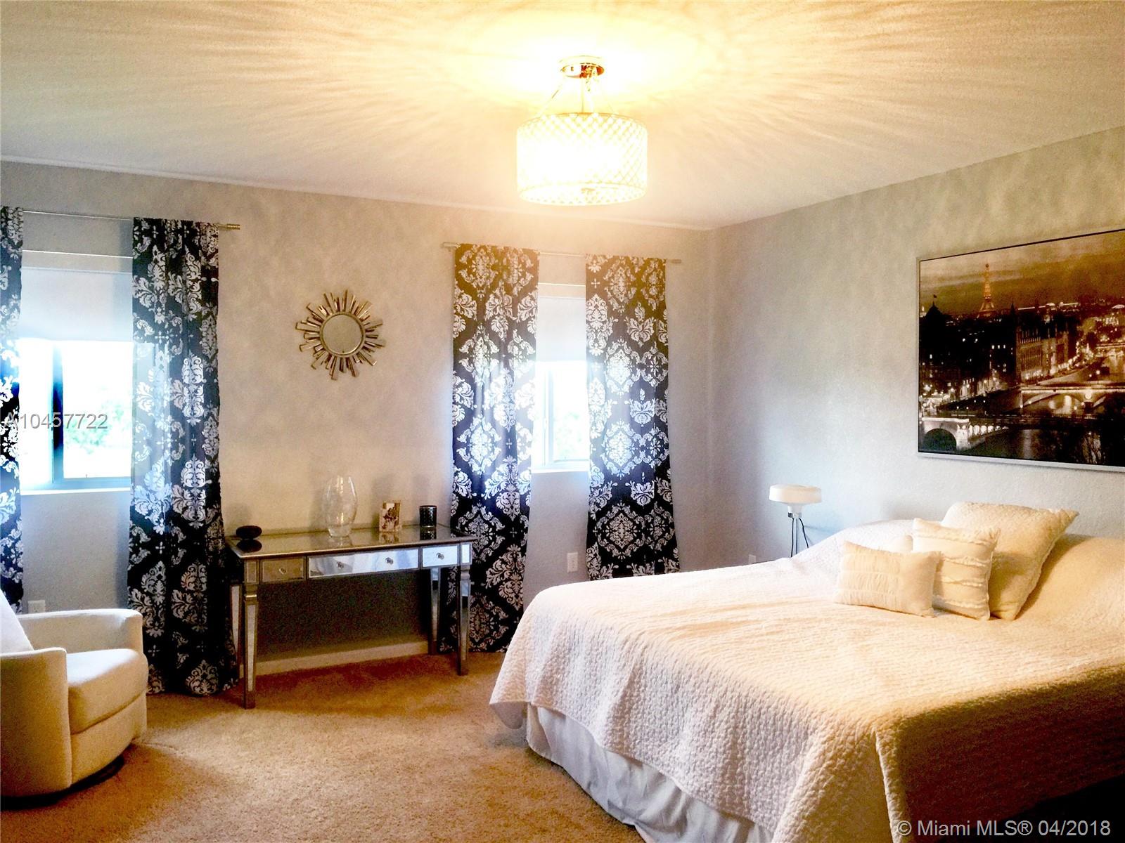 REDLAND REEF - Residential