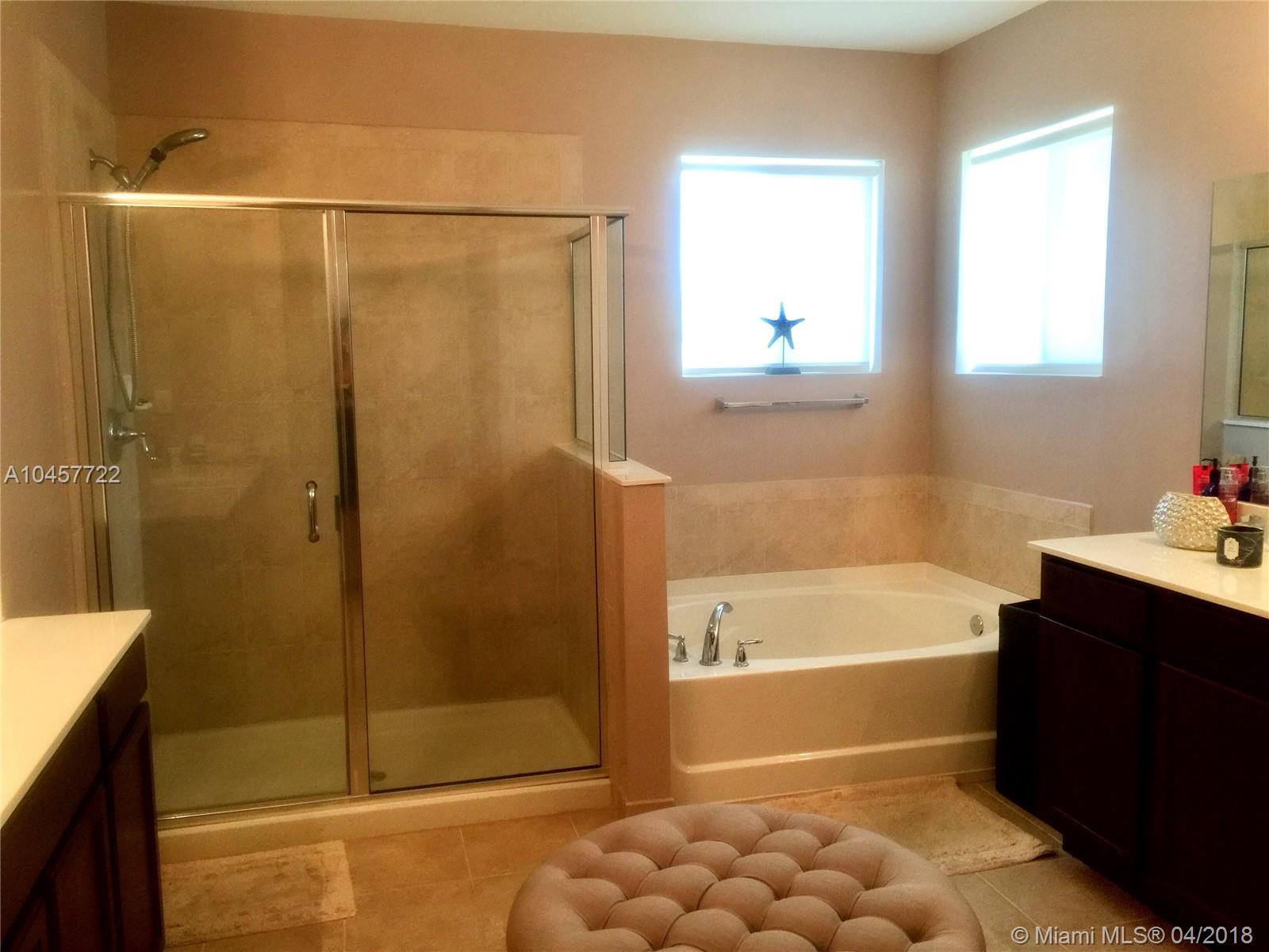 REDLAND REEF - Residential