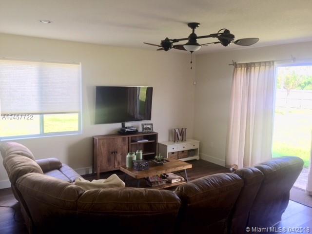 REDLAND REEF - Residential