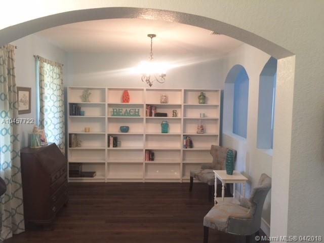 REDLAND REEF - Residential