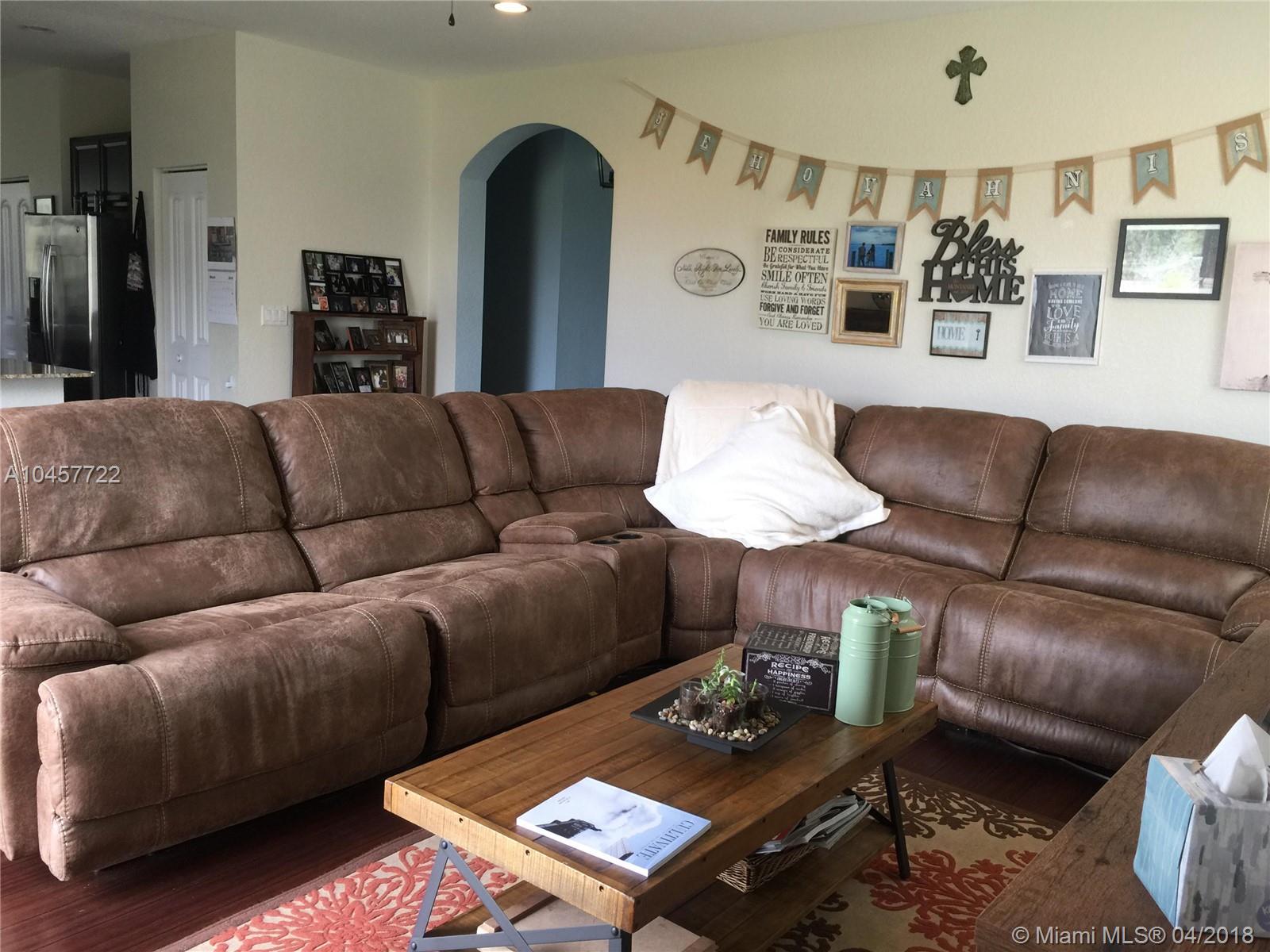 REDLAND REEF - Residential