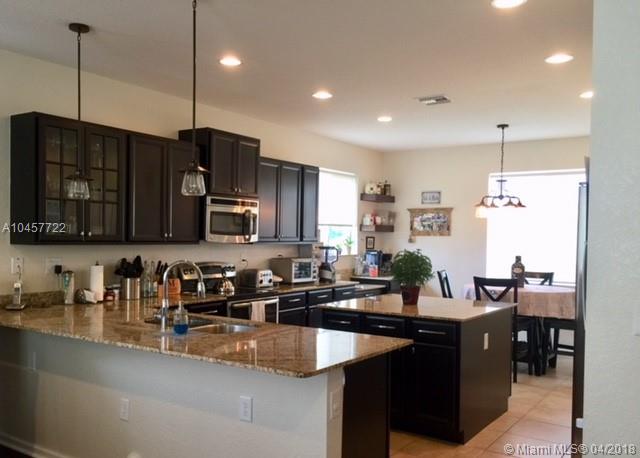 REDLAND REEF - Residential