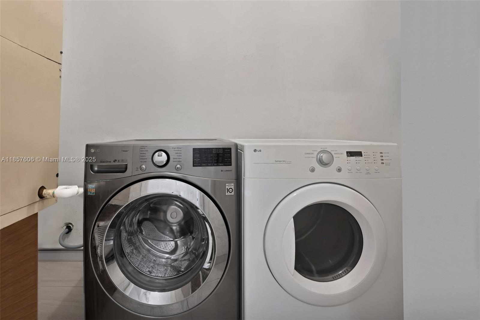 MIDDLE RIVER HEIGHTS - Residential