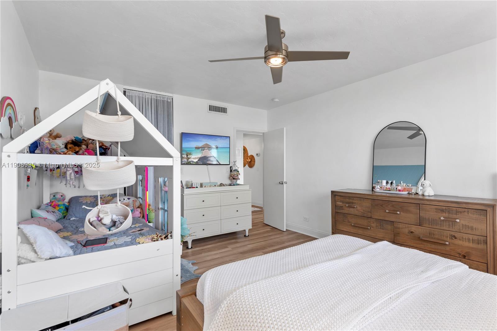 BRICKELL TOWNHOUSE CONDO - Residential Lease