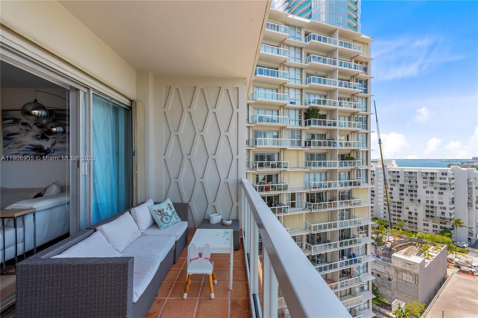 BRICKELL TOWNHOUSE CONDO - Residential Lease