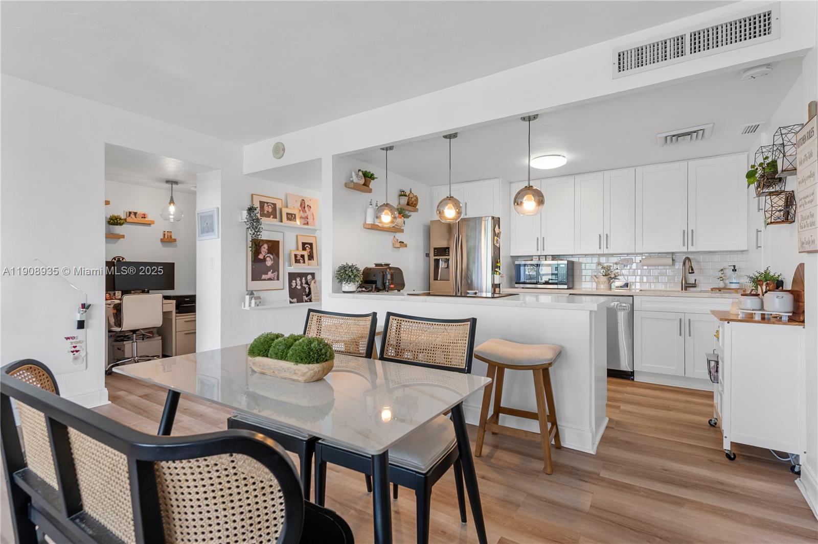 BRICKELL TOWNHOUSE CONDO - Residential Lease