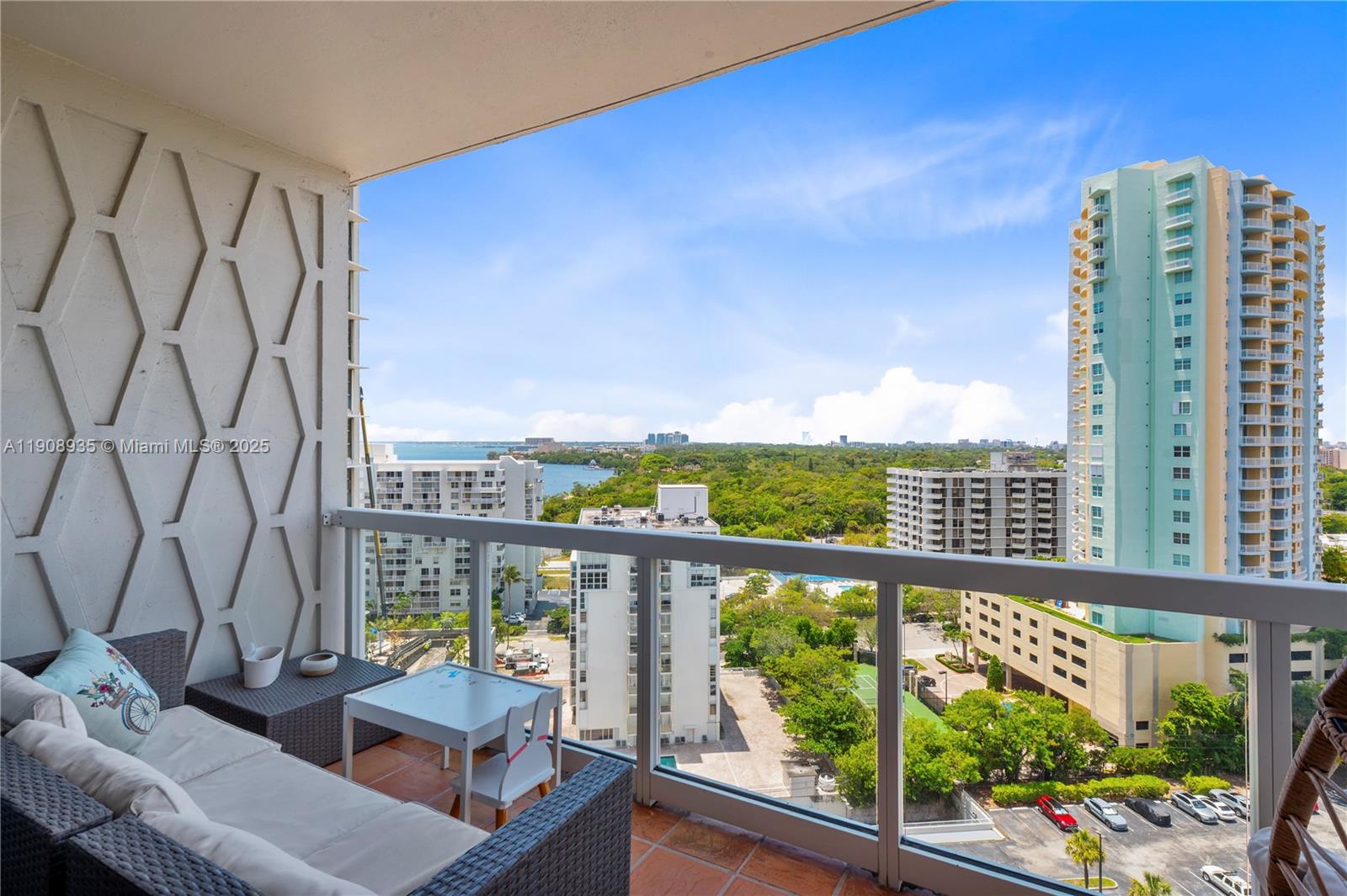 BRICKELL TOWNHOUSE CONDO - Residential Lease