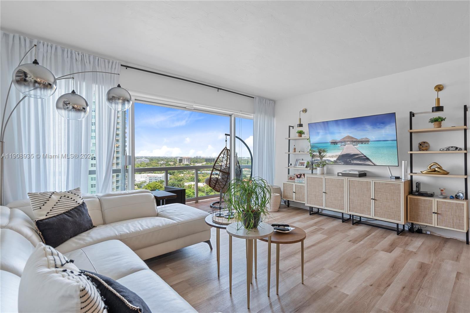 BRICKELL TOWNHOUSE CONDO - Residential Lease