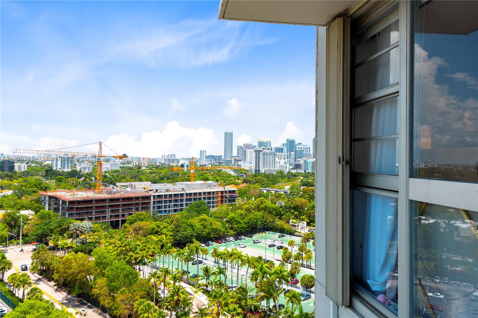 BRICKELL TOWNHOUSE CONDO - Residential Lease