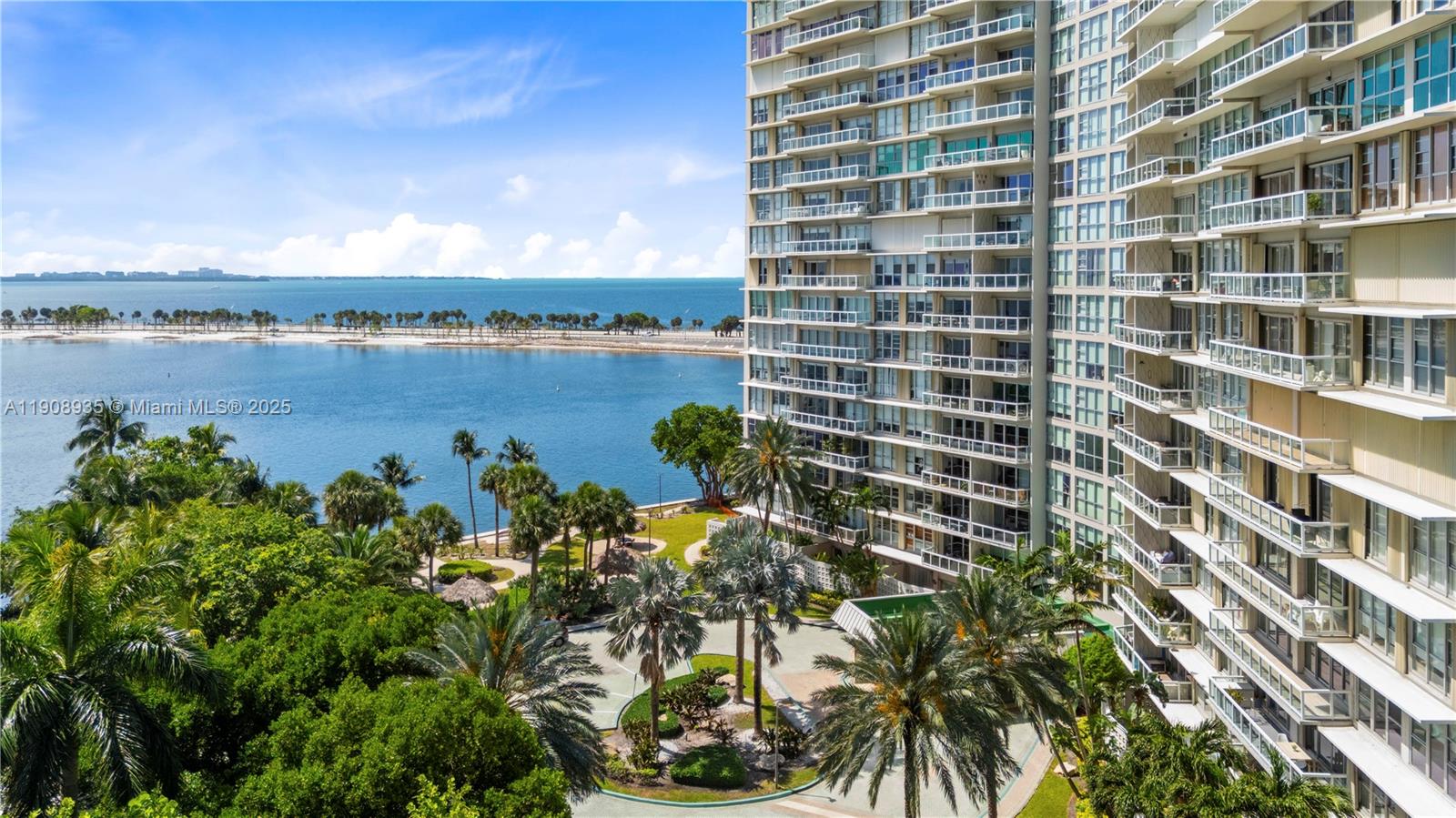 BRICKELL TOWNHOUSE CONDO - Residential Lease