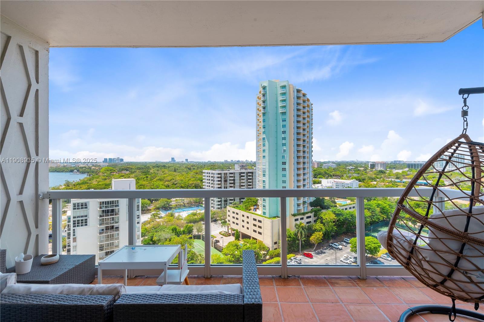 BRICKELL TOWNHOUSE CONDO - Residential Lease