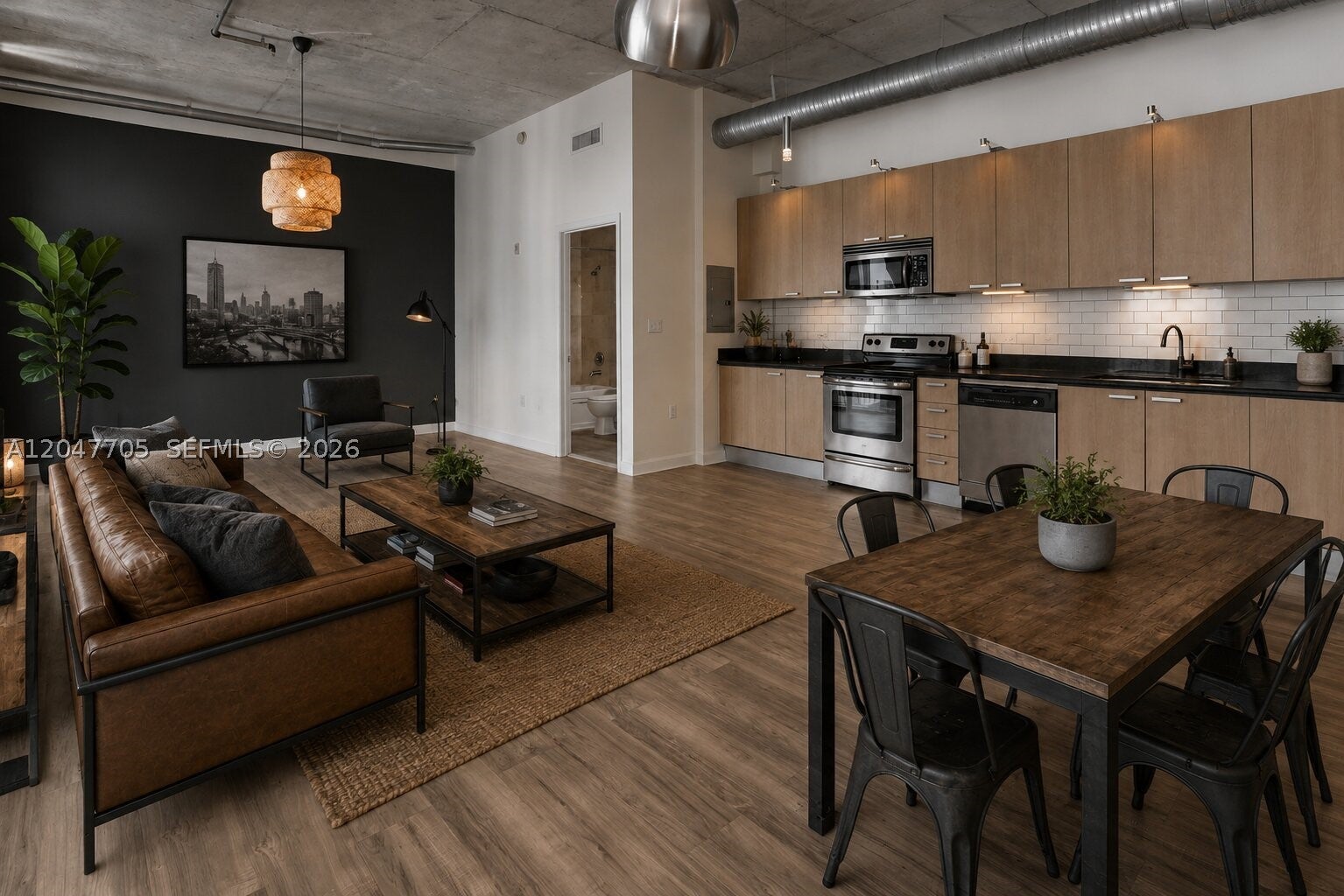 2100 Van Buren St