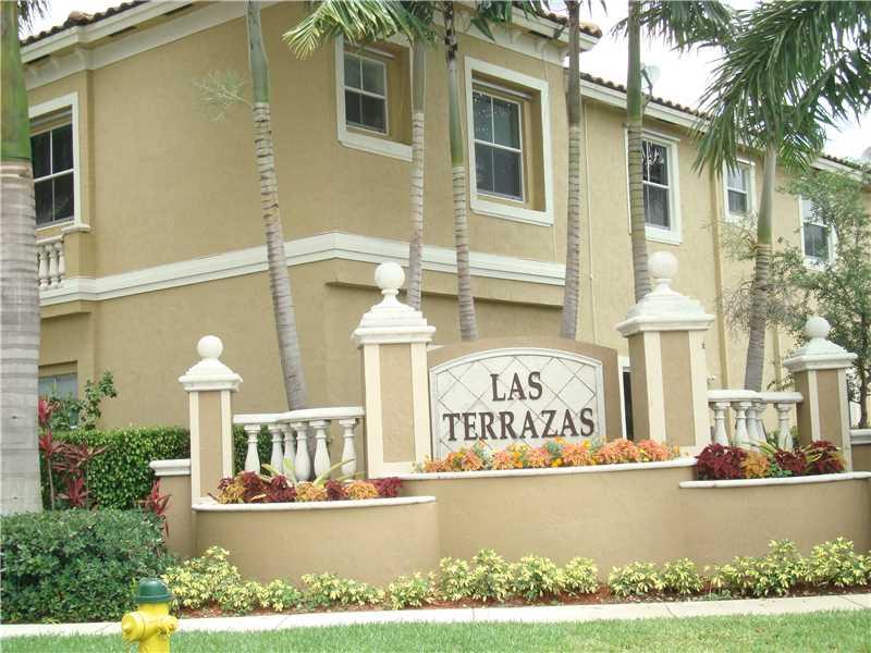Convenient location!!!Close to I-75, Turnpike,shopping,school,park and more. 3 bed/2.5 bath 2 stories town home in resort style living at Viscaya. This home features tile first floor , laminate wood on the 2nd floor, stainless steel appliances, granite c ounter tops, front load washer & dryer, upgraded master bathroom.