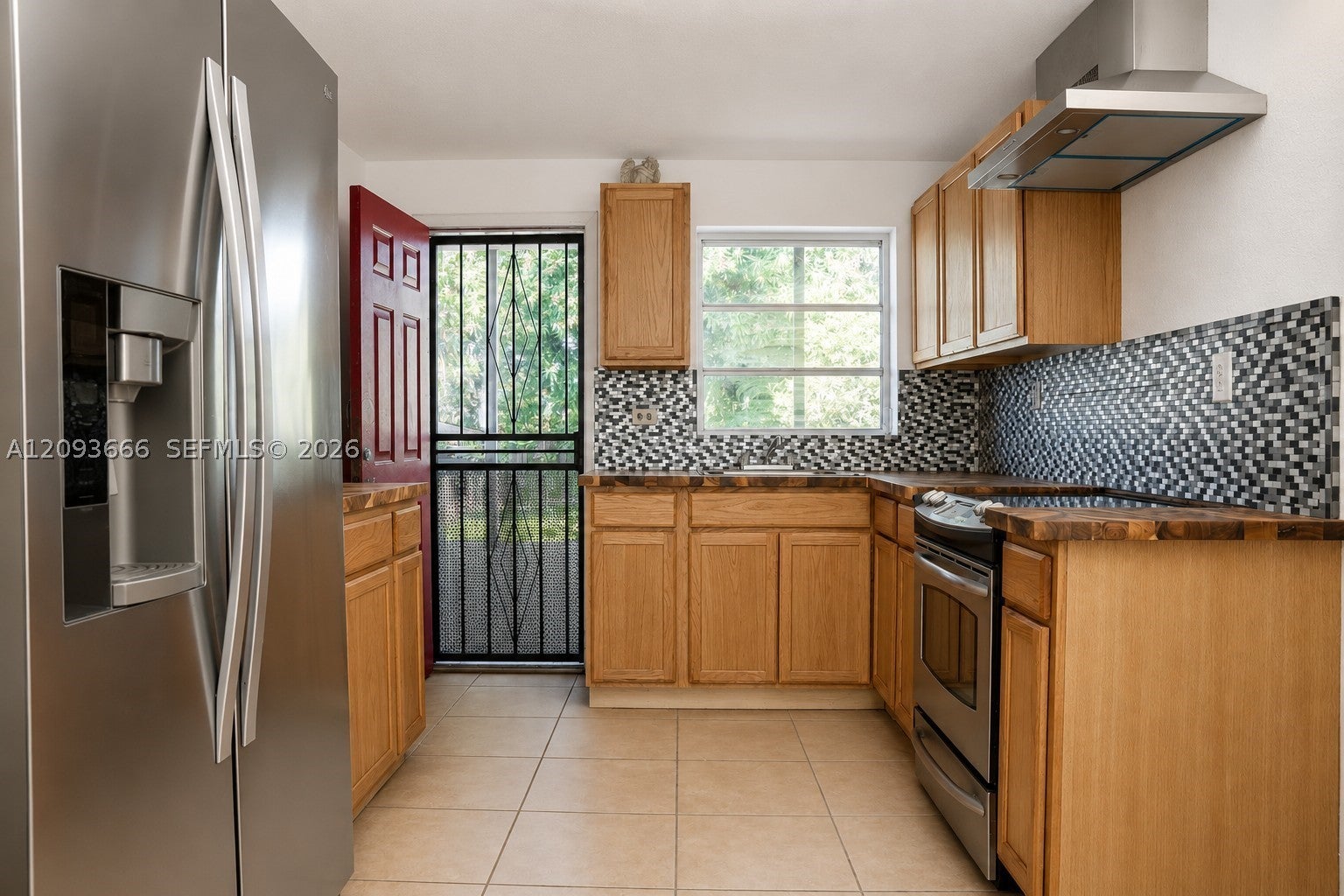 861 W 32nd St