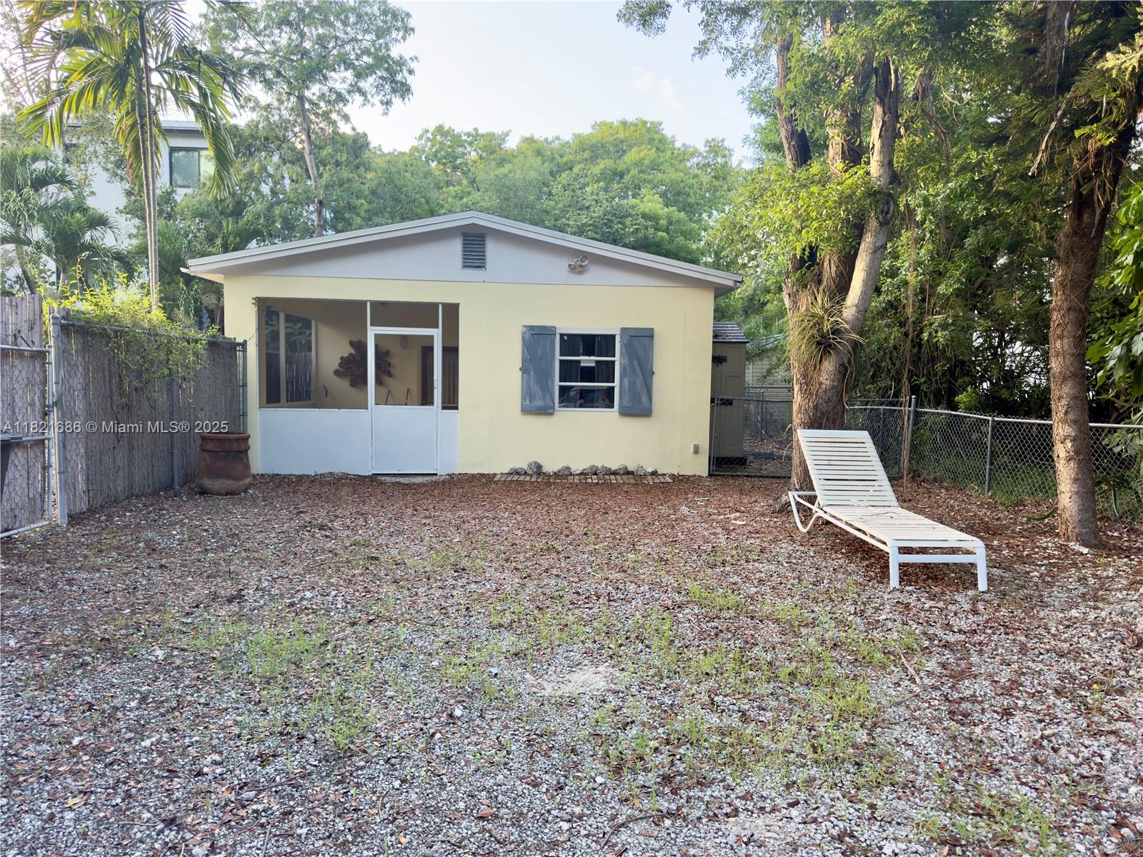 Rental Property at 786 Bostwick Dr B, Key Largo, Monroe County, Florida - Bedrooms: 1 
Bathrooms: 1  - $1,800 MO.