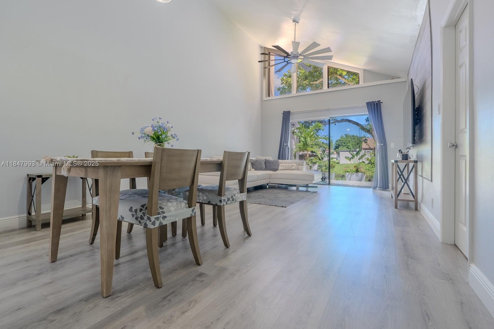 3128 NW 84th Way, Sunrise, FL, 33351/$350,000 3 3128 NW 84th Way