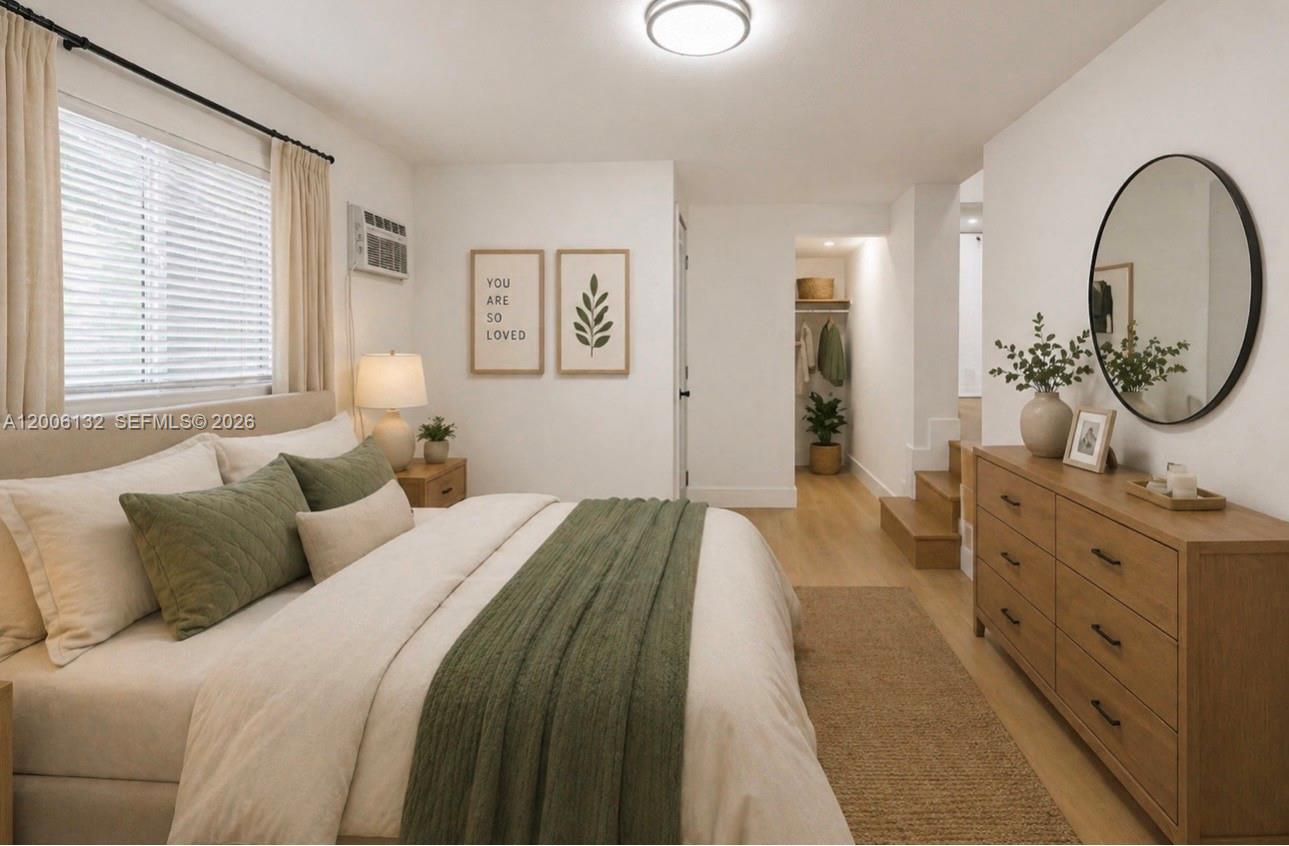 CRESTWOOD - Residential