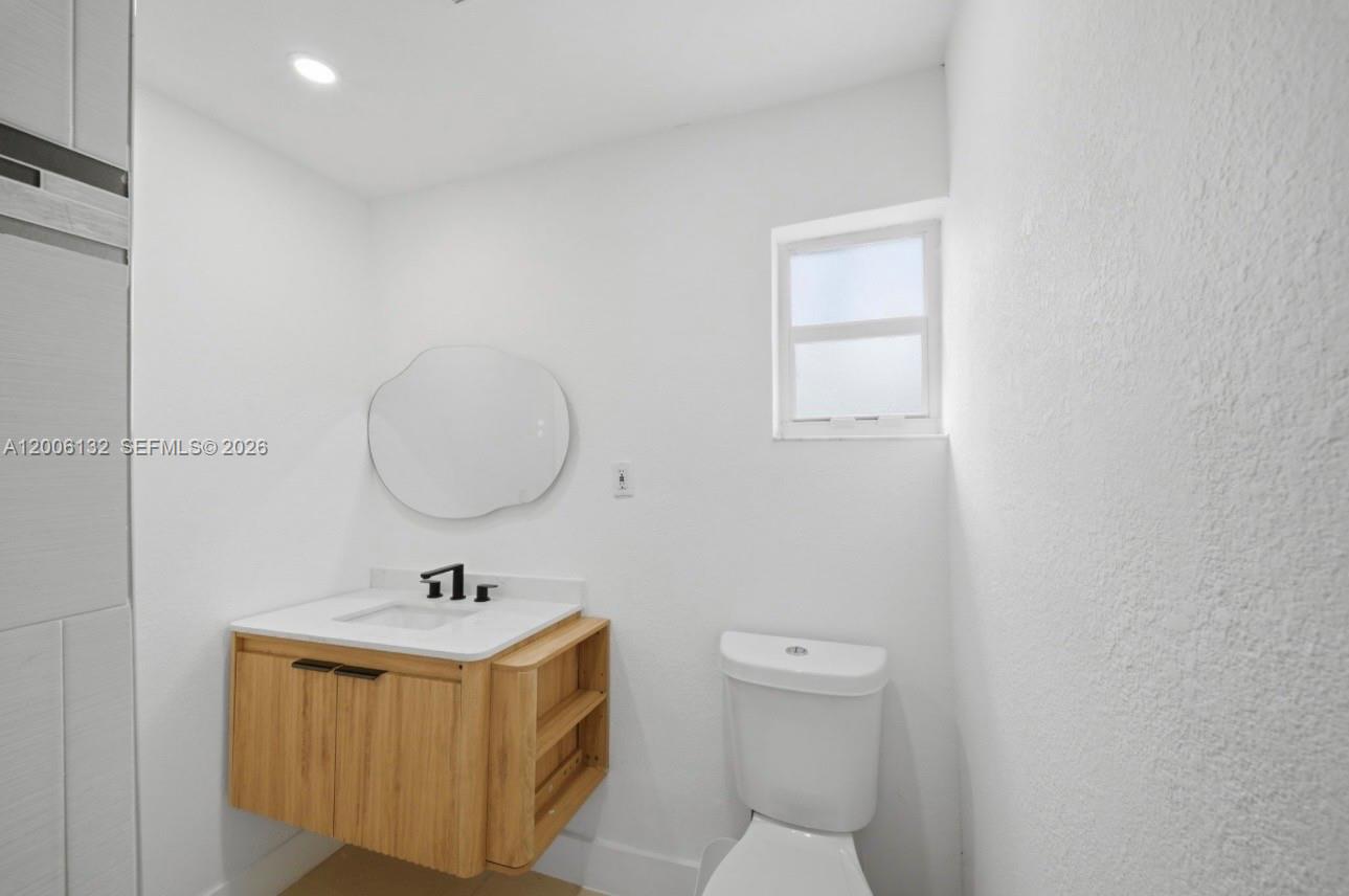 CRESTWOOD - Residential