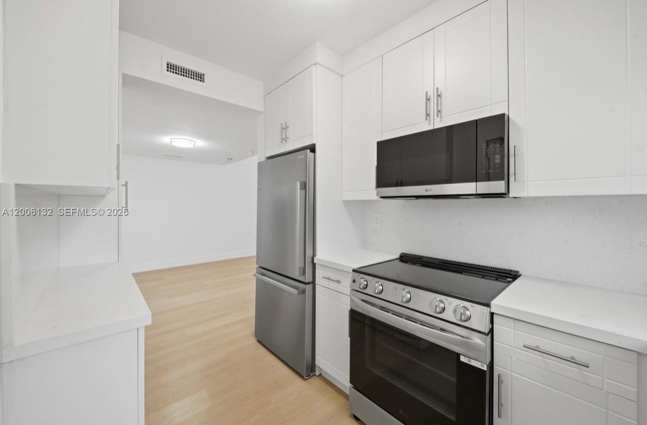 CRESTWOOD - Residential