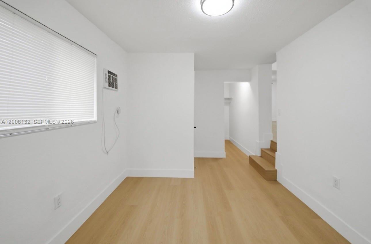 CRESTWOOD - Residential