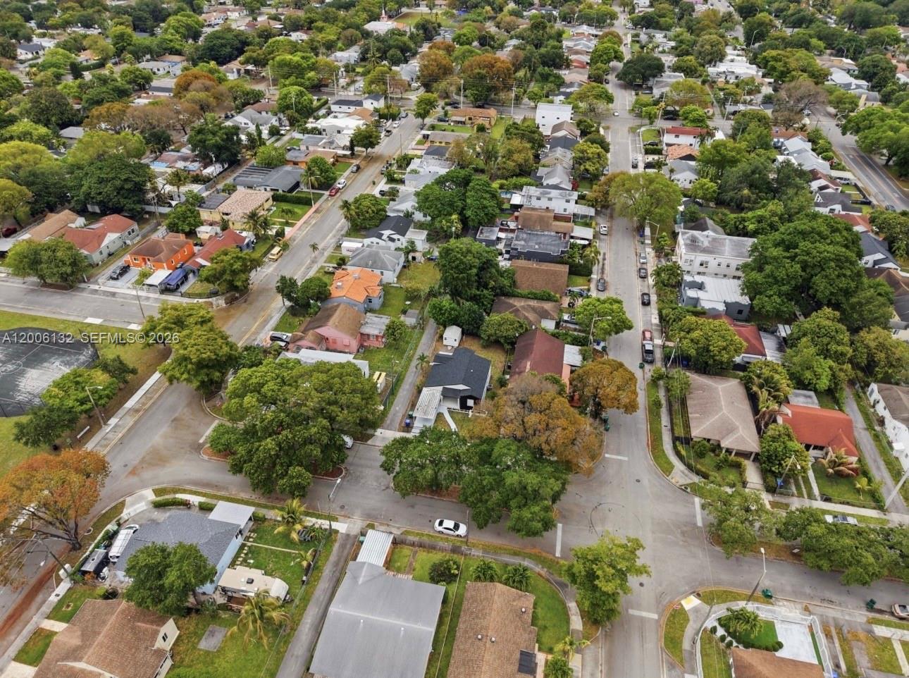CRESTWOOD - Residential