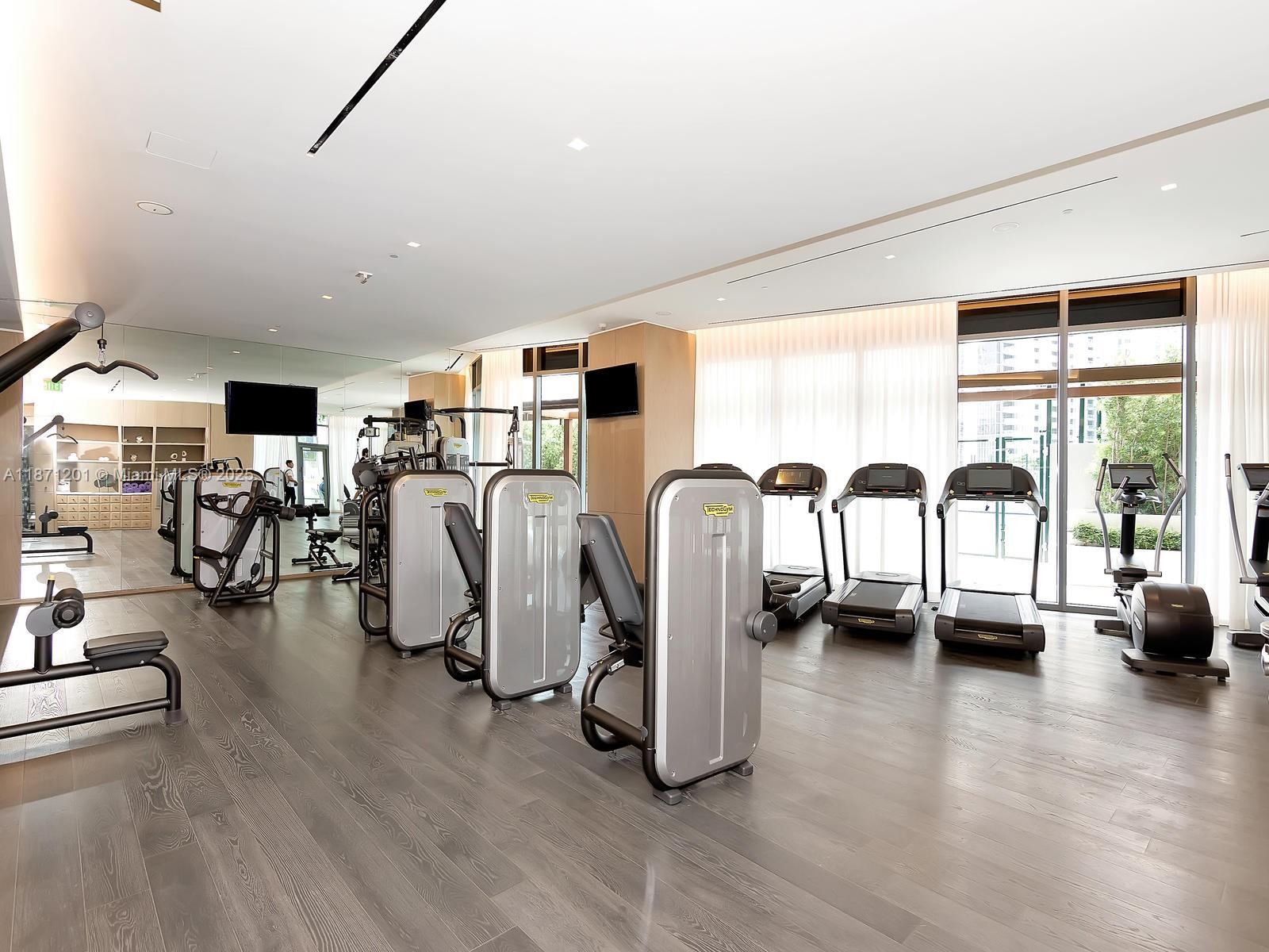 SLS LUX Residences - Residential