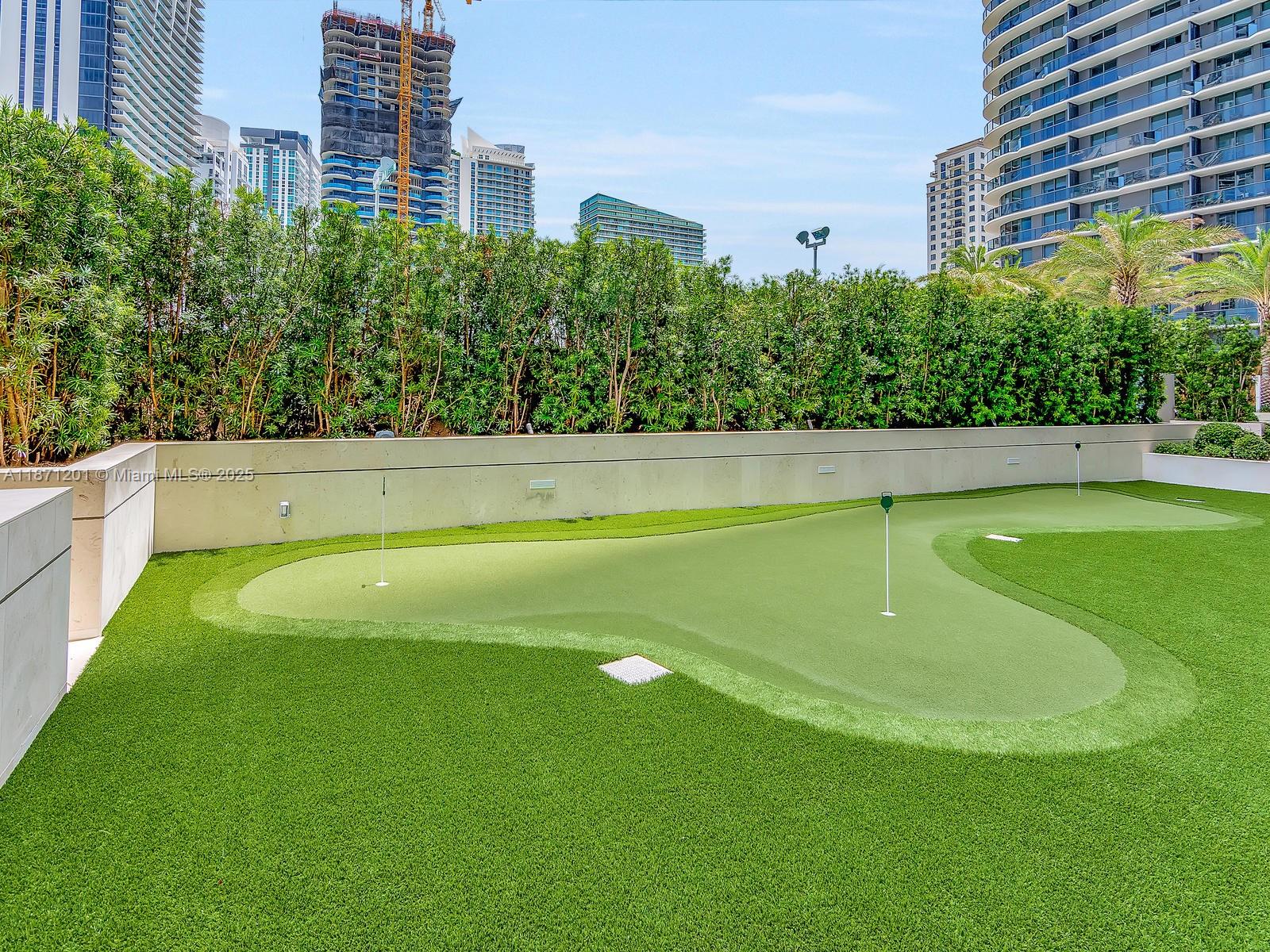 SLS LUX Residences - Residential