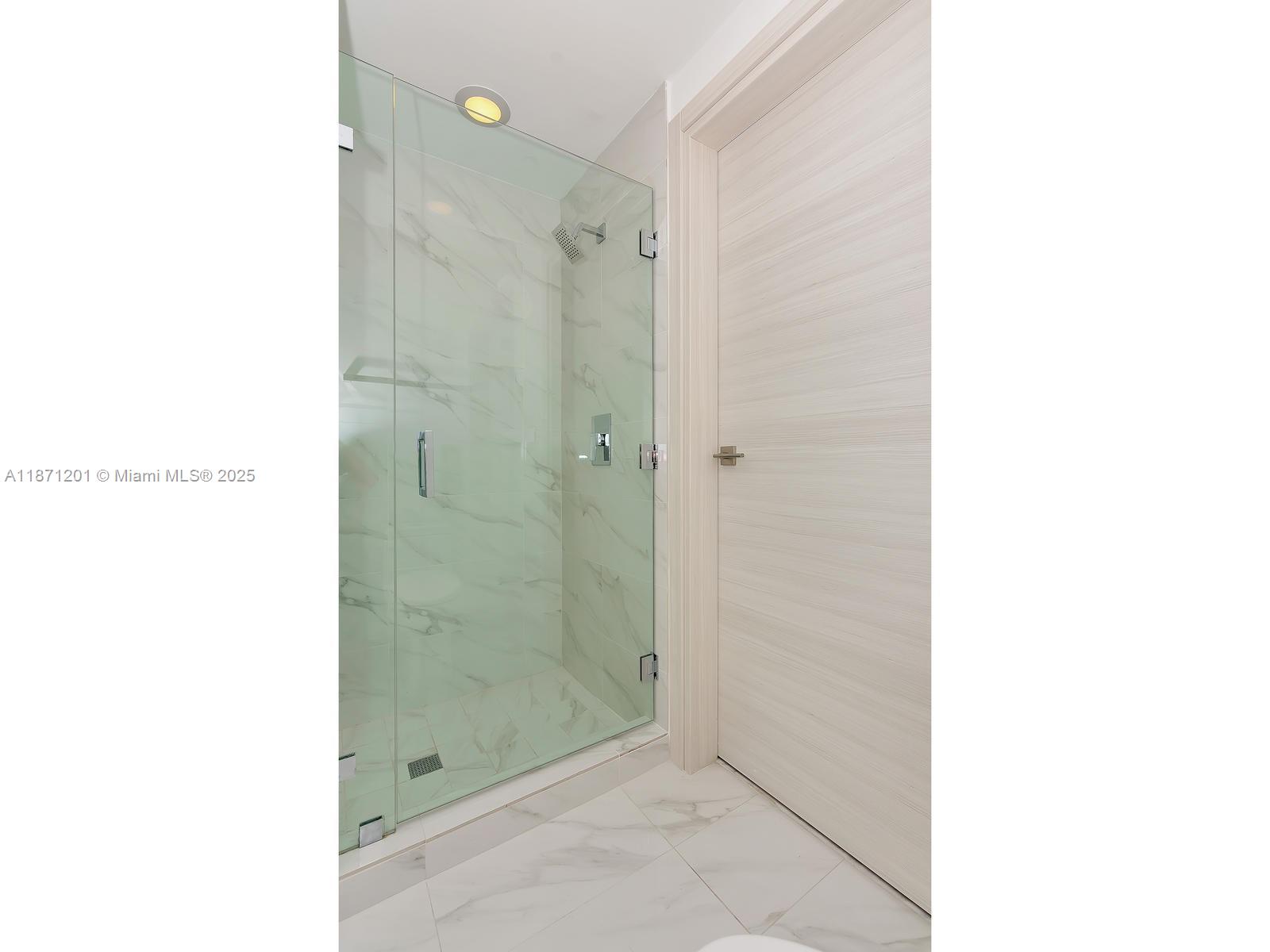 SLS LUX Residences - Residential