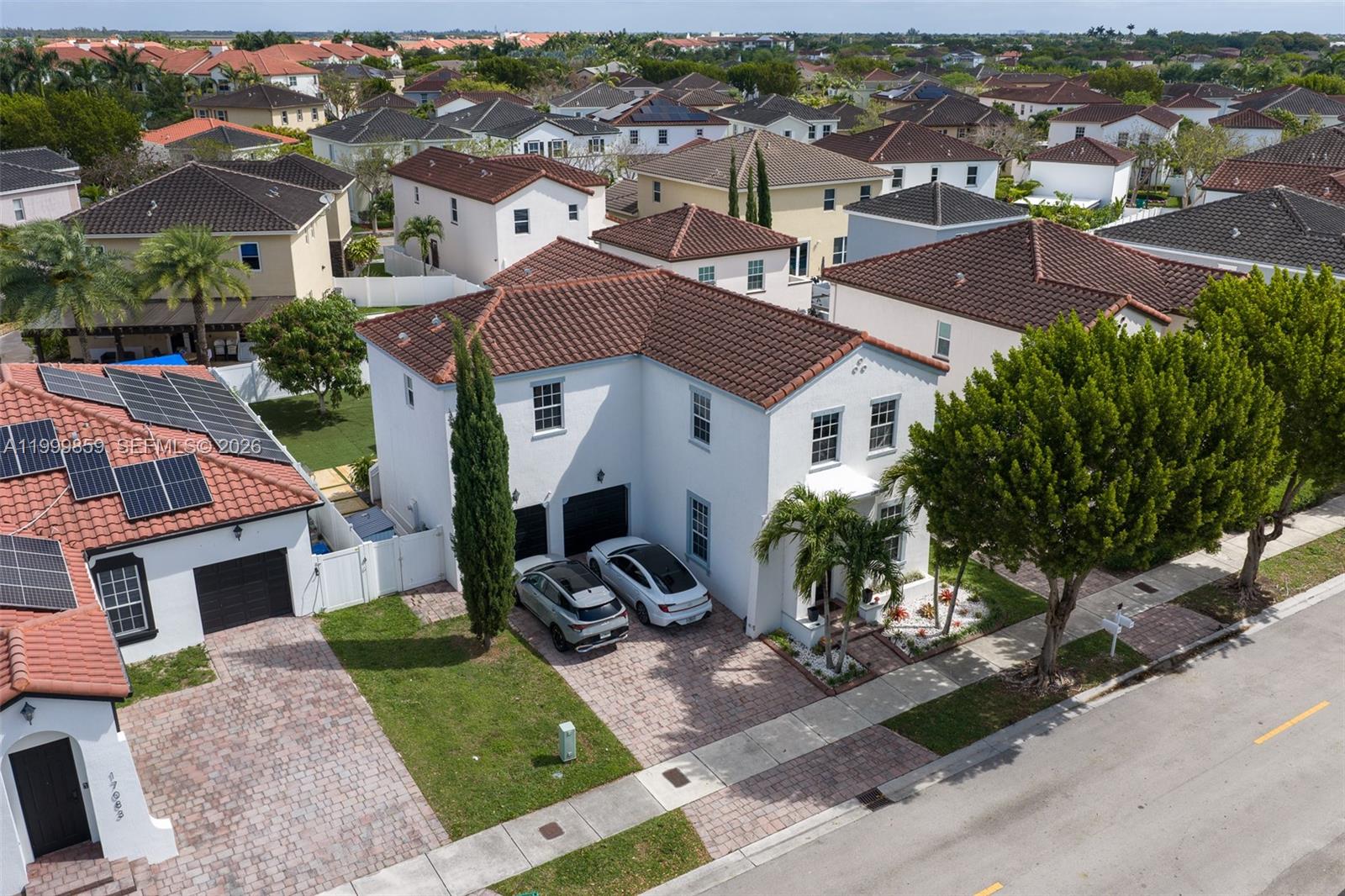 KENDALL COMMONS RESIDENTI - Residential