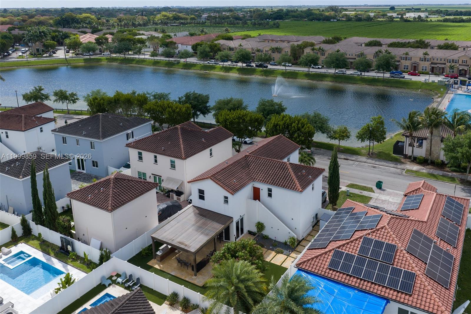 KENDALL COMMONS RESIDENTI - Residential