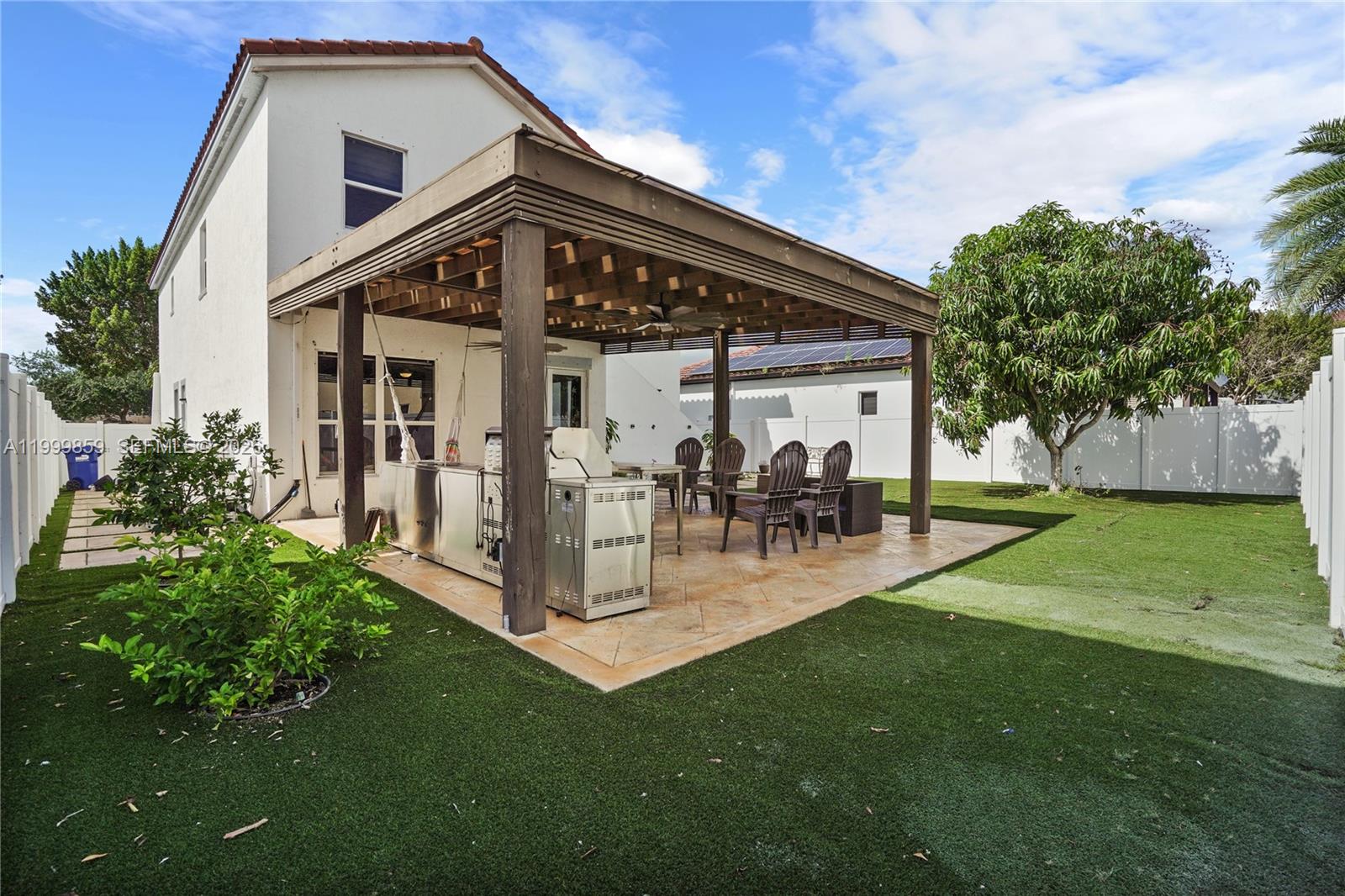 KENDALL COMMONS RESIDENTI - Residential