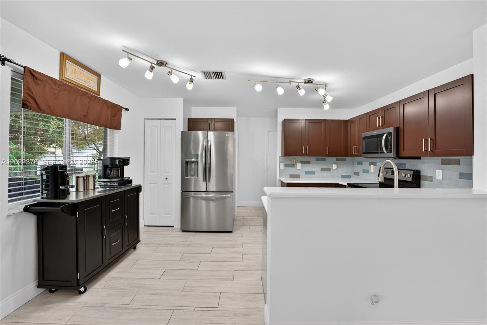 OLYMPIA & YORK RESIDENTIA - Residential