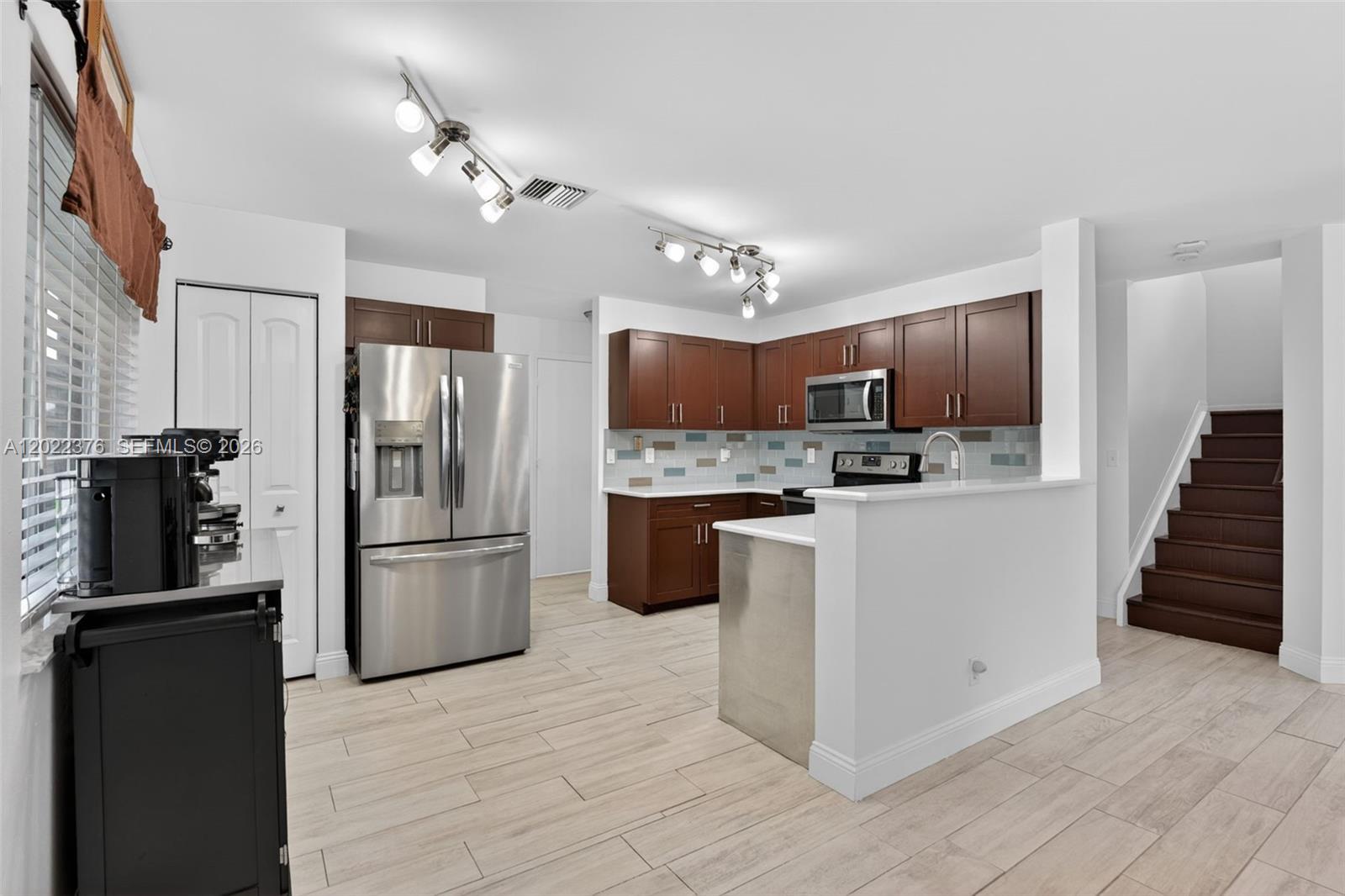 OLYMPIA & YORK RESIDENTIA - Residential