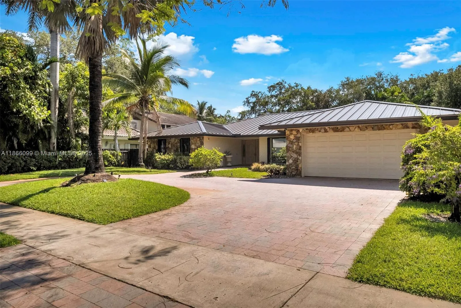 Hollywood, Florida 33021, United States, 5 Bedrooms Bedrooms, ,3 BathroomsBathrooms,Residential,Active,199080