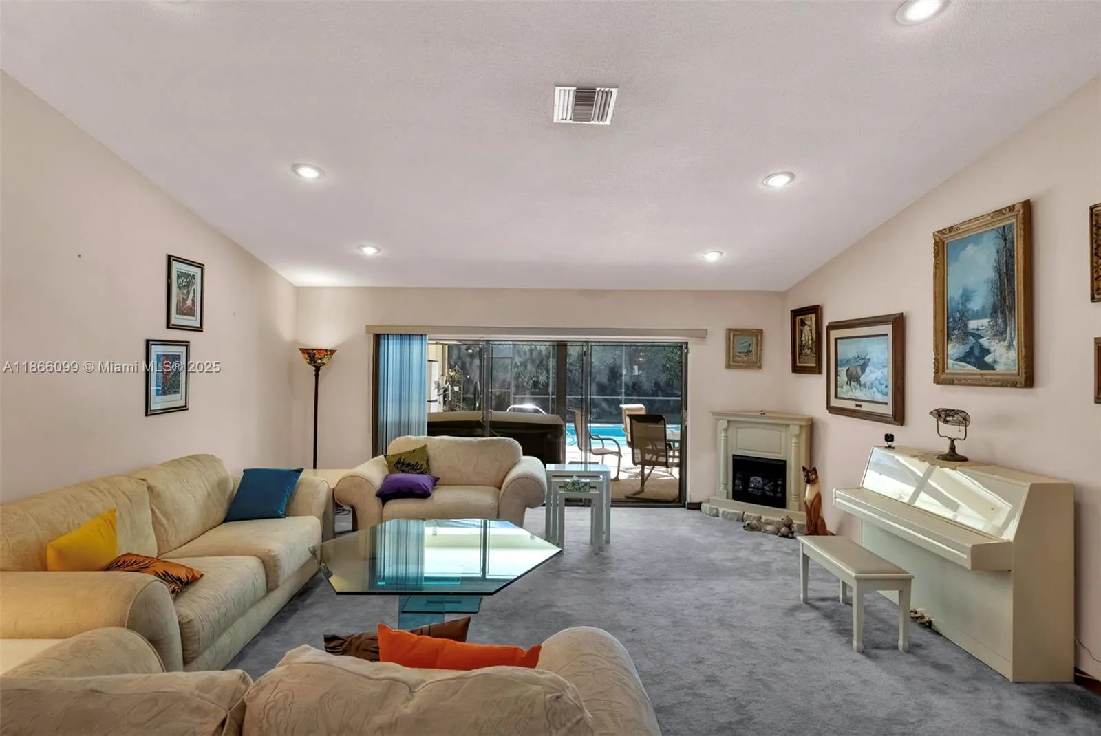 Hollywood, Florida 33021, United States, 5 Bedrooms Bedrooms, ,3 BathroomsBathrooms,Residential,Active,199080