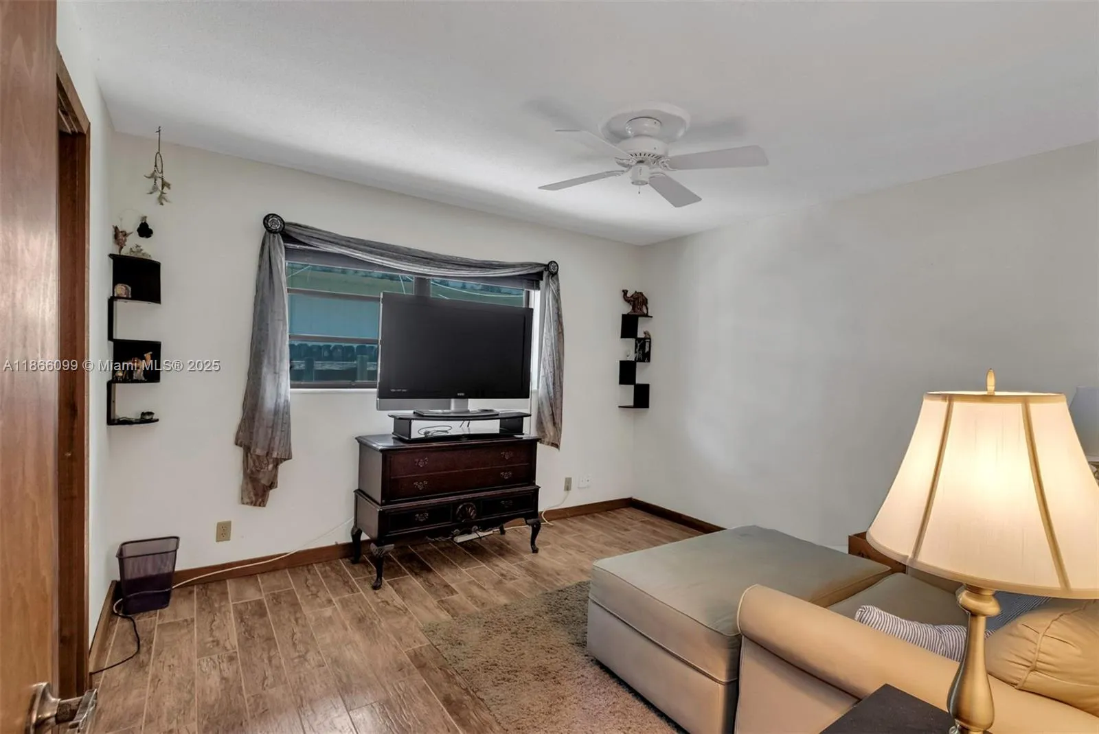 Hollywood, Florida 33021, United States, 5 Bedrooms Bedrooms, ,3 BathroomsBathrooms,Residential,Active,199080