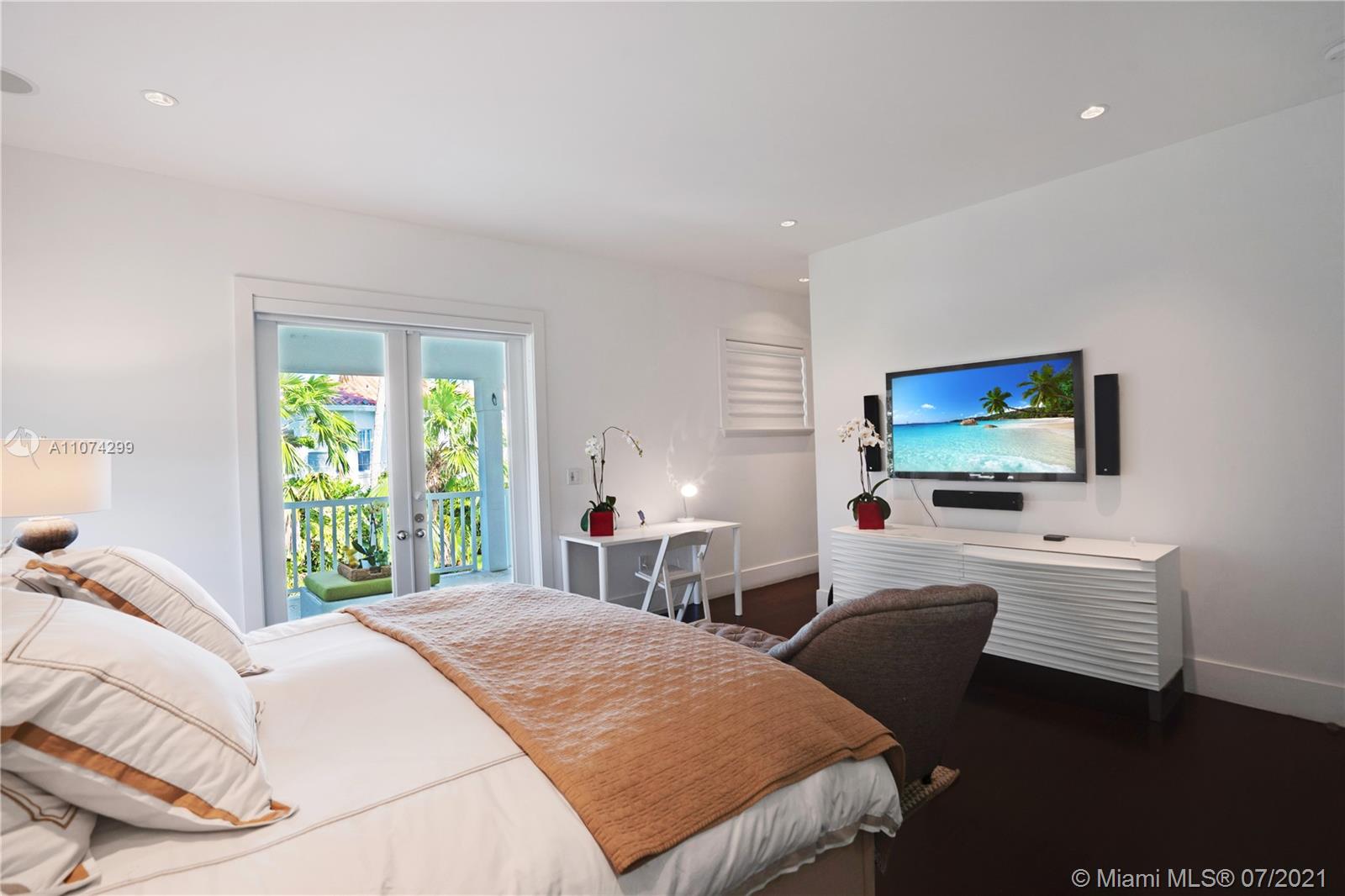 TROPICAL ISLE HOMES SUB 4 - Residential