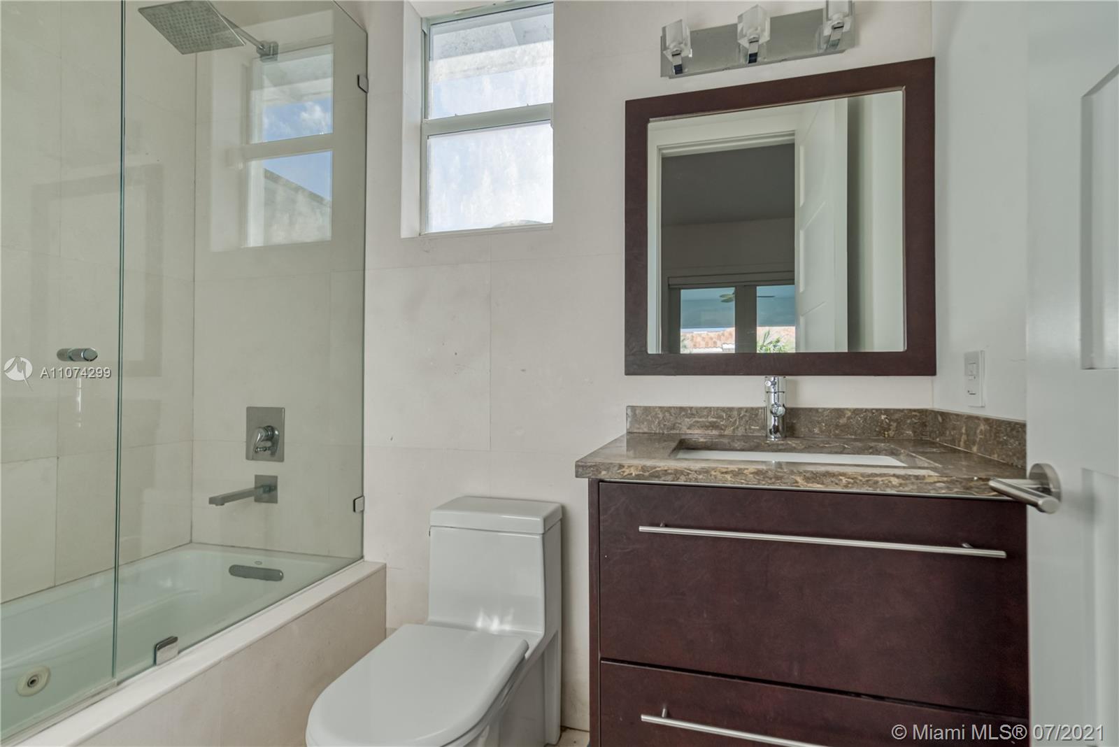 TROPICAL ISLE HOMES SUB 4 - Residential