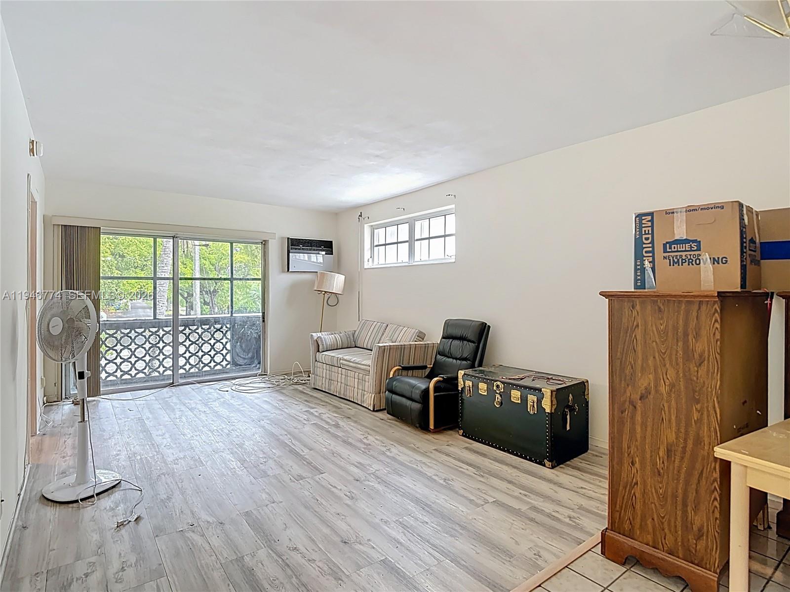 SANTONA CONDO - Residential