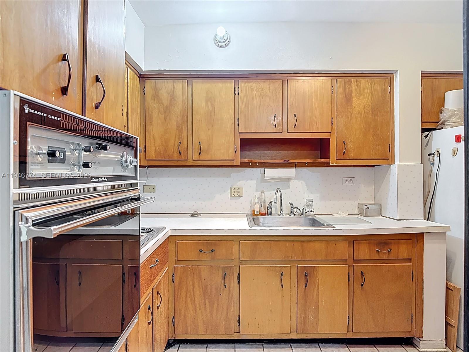 SANTONA CONDO - Residential